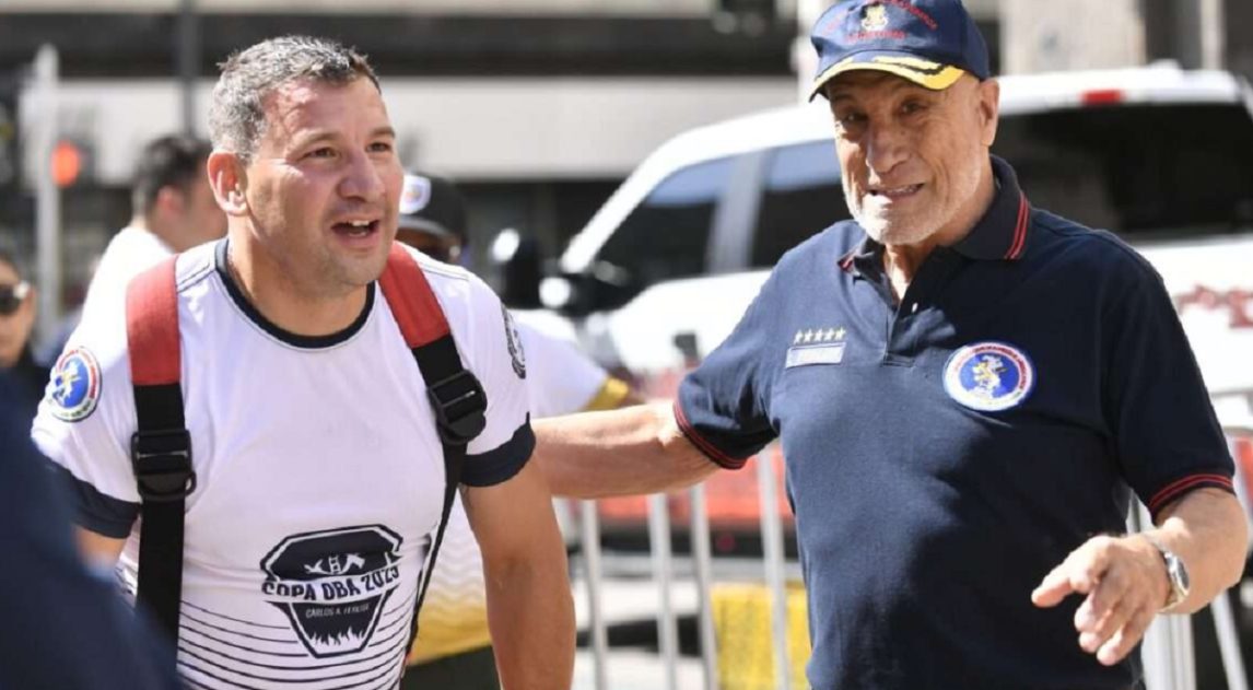 Otra coronación de gloria: el mejor bombero del mundo es argentino