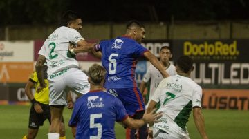 Güemes sumó un empate valioso en Caballito ante Ferro