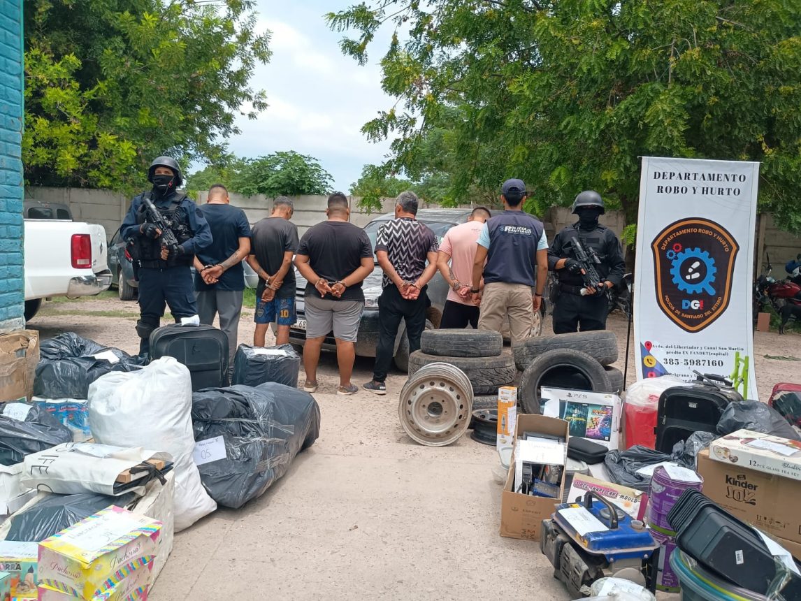 Allanamientos en La Banda y Capital: secuestran armas, vehículos y mercadería robada