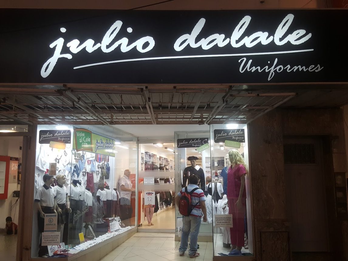 “Julio Dalale Uniformes”: tres generaciones al servicio de los santiagueños con la mejor calidad en sus prendas