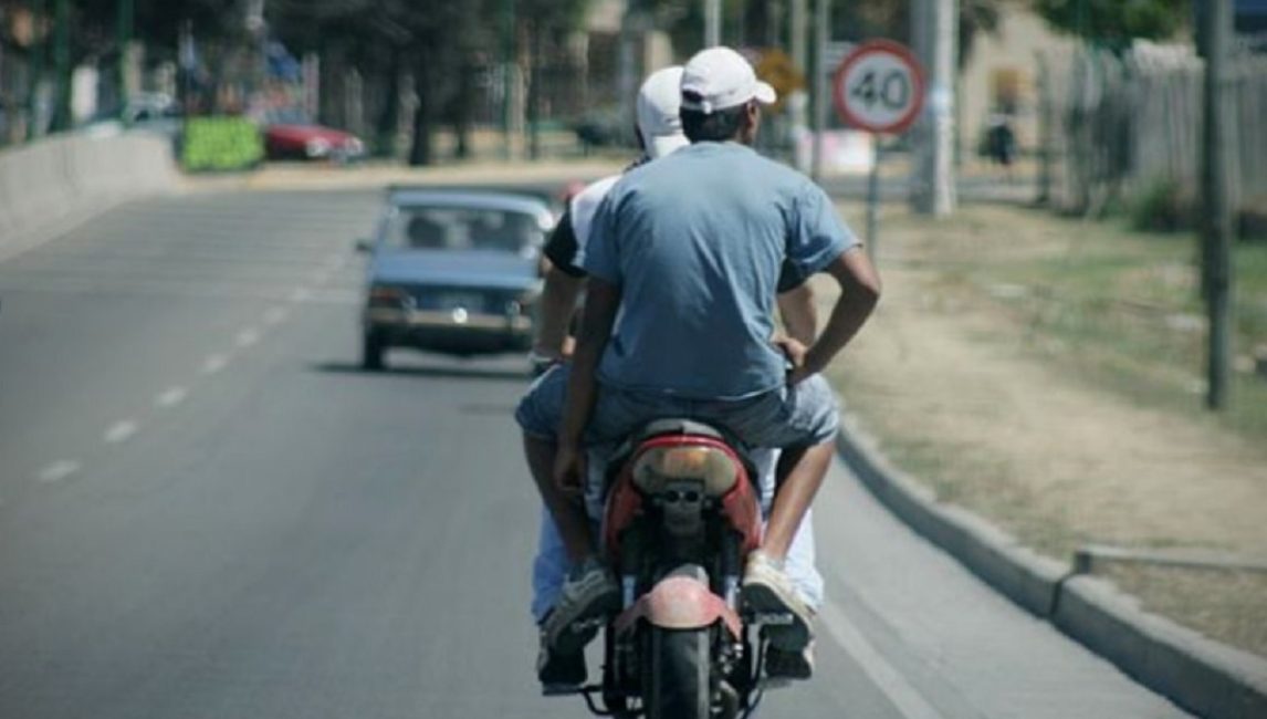 Violenta agresión de motociclistas a un comisario en Santiago del Estero: le dieron seis puntos de sutura