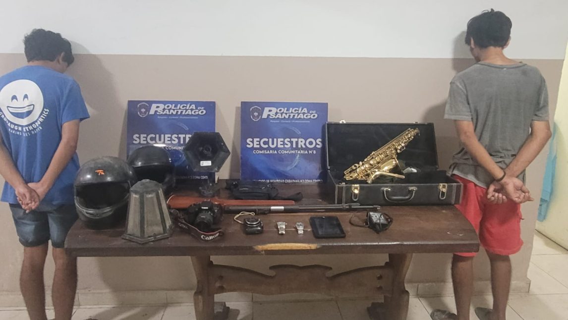 Capturan a dos hombres y recuperan numerosos bienes en el barrio San Martín