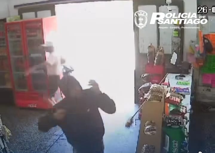 Detienen a uno de los sujetos que asaltaron un local del barrio Vinalar y recuperan dinero