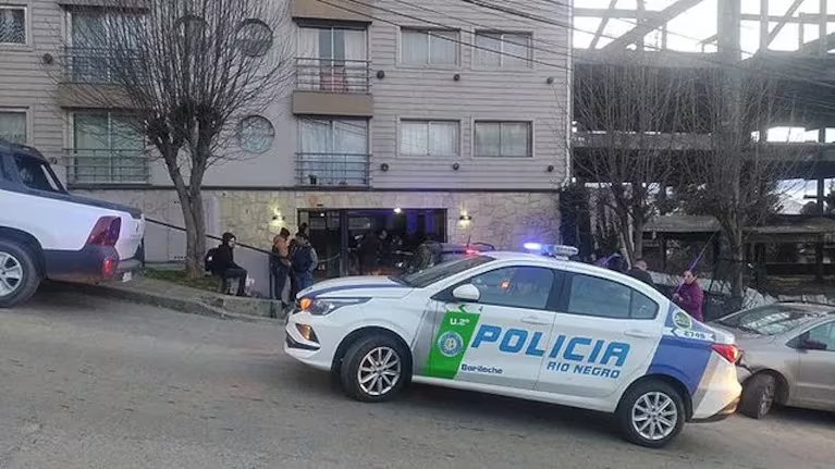 Brutal: una mujer pateó en la cabeza a un bebé de cinco meses