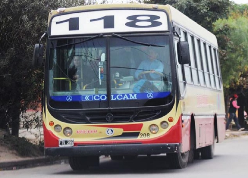 La Capital aplicó multas y exige el restablecimiento del servicio de transporte a “El Decano”