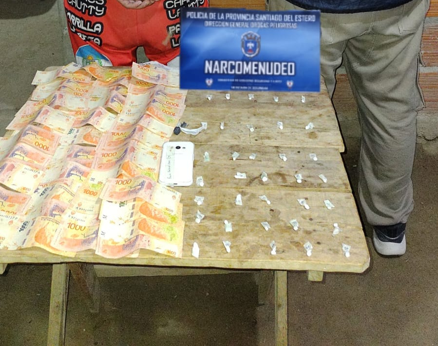 Golpe al narcomenudeo en el barrio IV Centenario de La Banda