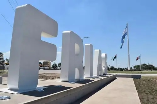 Frías: Su hija adolescente demoraba en el baño, ingresaron por la fuerza y lograron salvarla