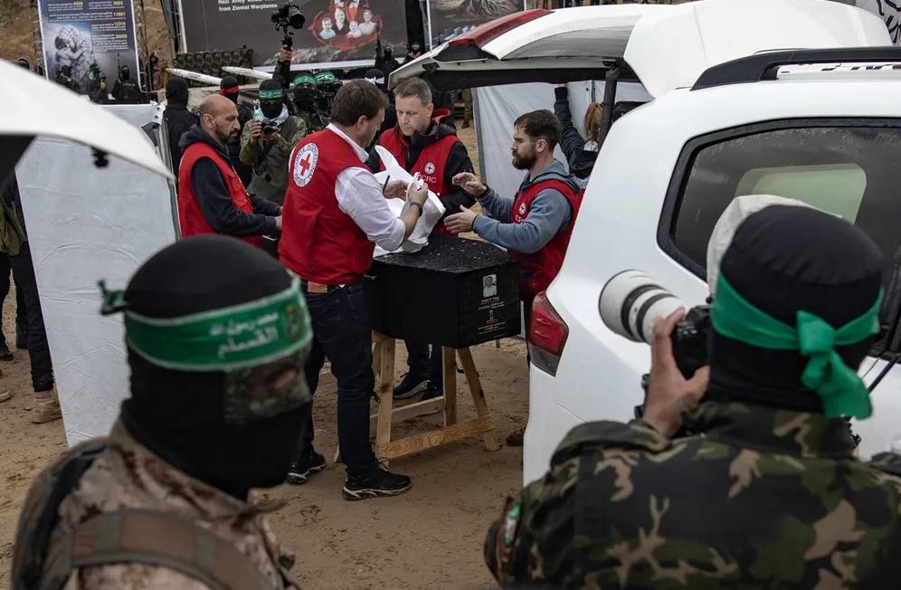 Gaza: Los terroristas de Hamás entregaron los cuerpos sin vida de la familia argentina Bibas