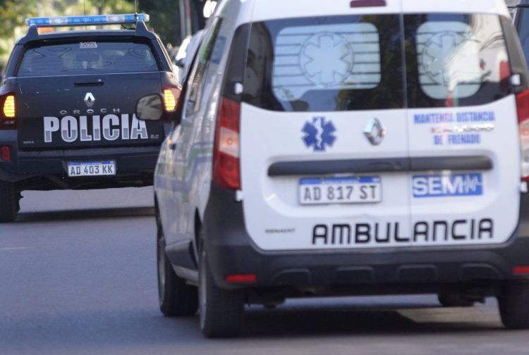 Vuelco en Ruta 11: una mujer perdió el control de su auto y terminó hospitalizada