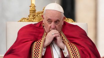 El Papa Francisco presenta mejorías en su cuadro de neumonía bilateral