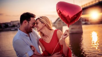 Relaciones de fin de semana: la nueva tendencia de parejas que eligen verse solo los sábados y domingos
