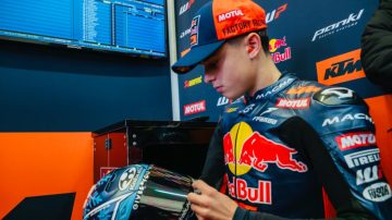 Perrone terminó 4° en la FP2 y avanzó a la Q2 de Moto 3 en Las Termas de Río Hondo