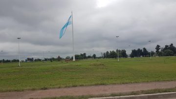 Viernes con cielo nublado y mucha humedad en Santiago del Estero