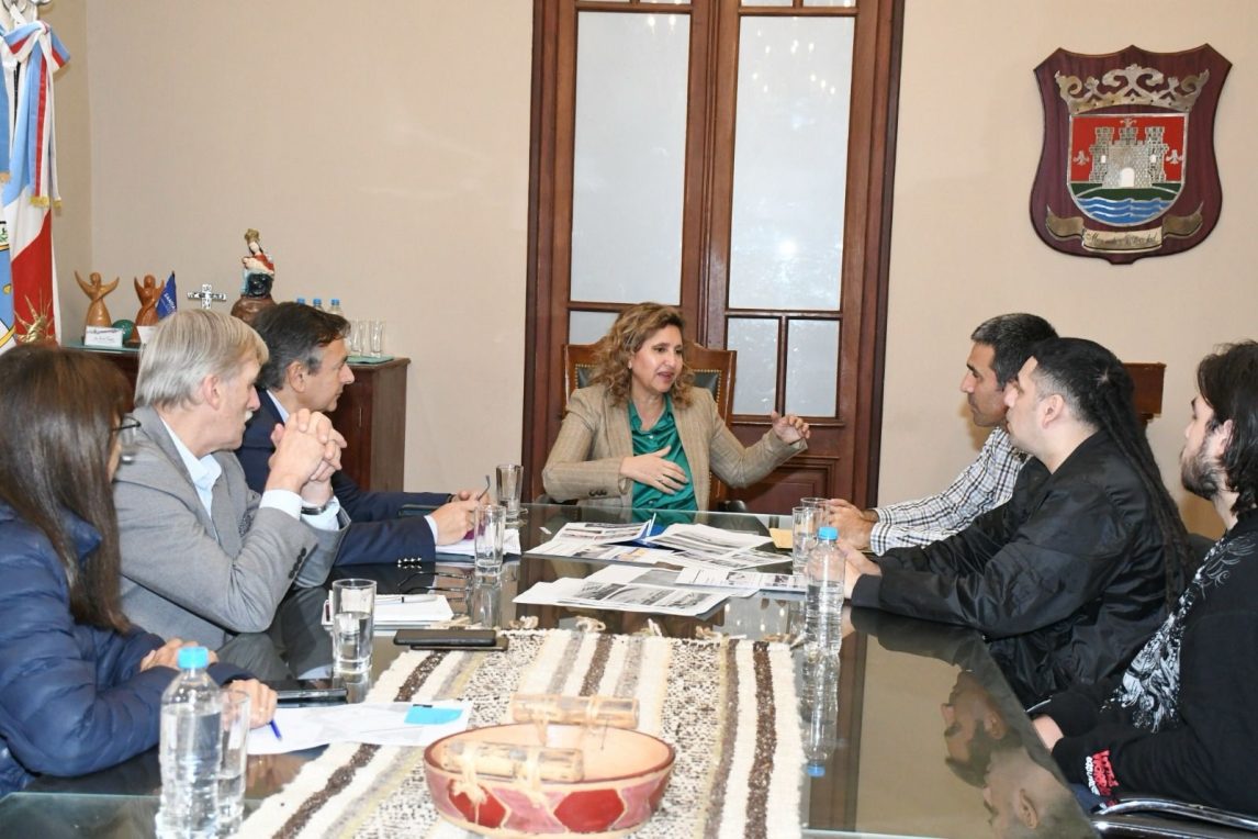 La intendente Fuentes recibió a la Asociación de Skateboarding para trabajar en el proyecto de la nueva pista para este deporte