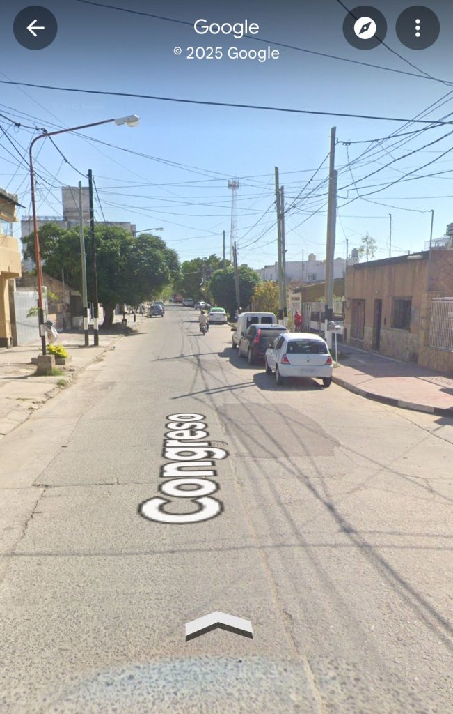 Toda una actriz: Fingía estar ahogada para que sus secuaces le robaran la moto a una joven
