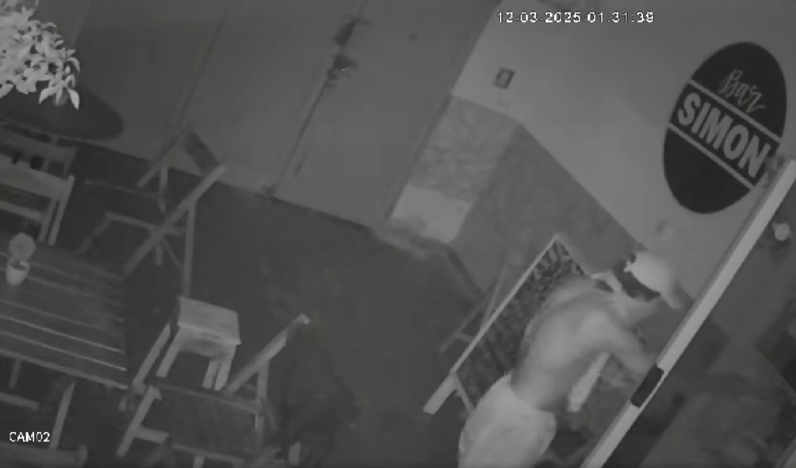 Dos delincuentes cometen un robo en un bar de La Banda