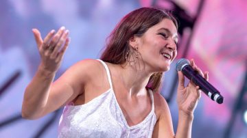 Maggie Cullen se presentará en Santiago con “joyas” del folklore y grandes invitados