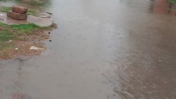 FOTOS | Calles anegadas y barrios inundados, el saldo de la torrencial lluvia en Añatuya
