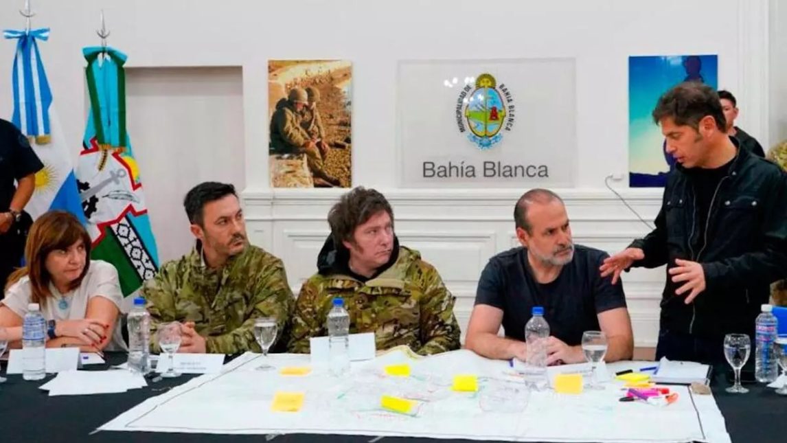 Milei anunció que destinará 200 mil millones a Bahía Blanca y criticó a Kicillof