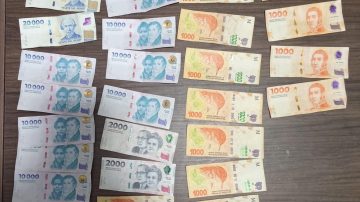 Tres mujeres, obligadas a devolver $200.000 que le robaron a un hombre que les obsequió un sillón
