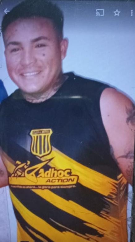 Vecino del barrio Los Flores es buscado por su familia y por la policía