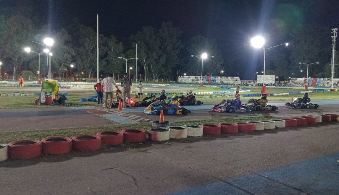 El karting pone primera este sábado y es nocturno