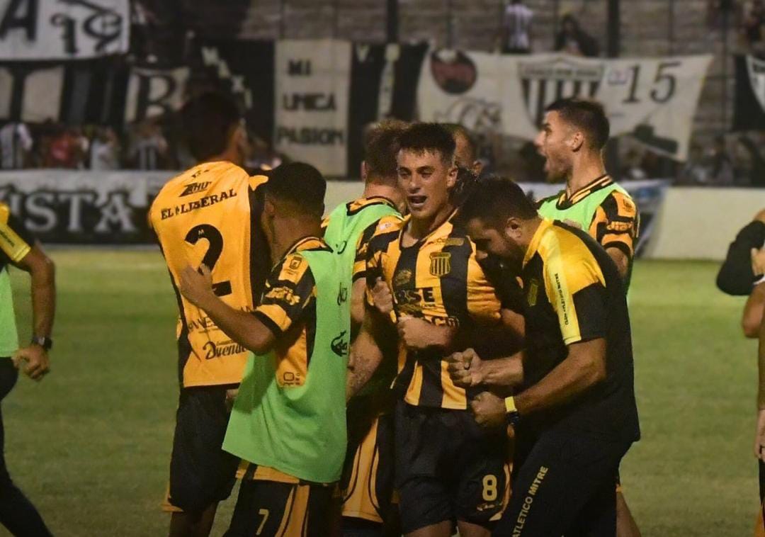 Mitre le ganó a Chaco For Ever y logró los anhelados 3 puntos