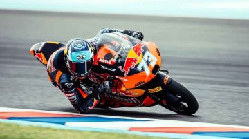 Valentín Perrone cumple en el último libre de Moto3 en el Circuito Internacional de Termas