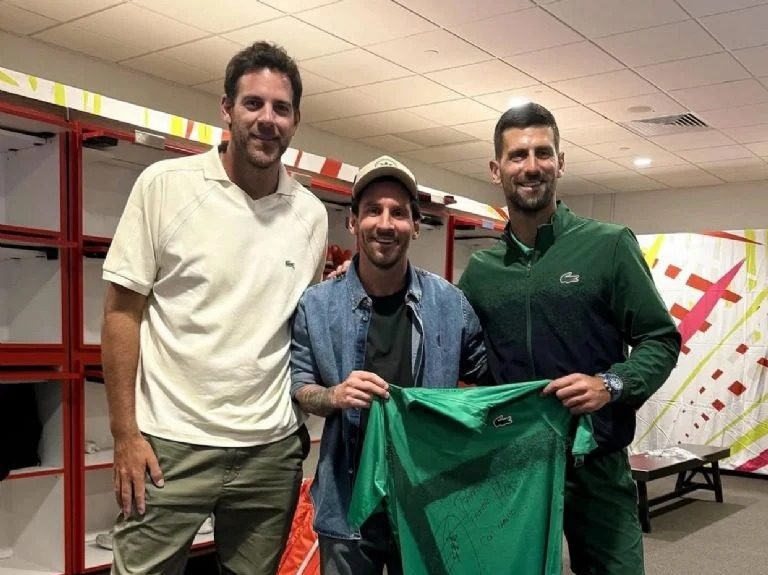 Qué dijo Novak Djokovic al ver a Messi en la tribuna del Hard Rock Stadium
