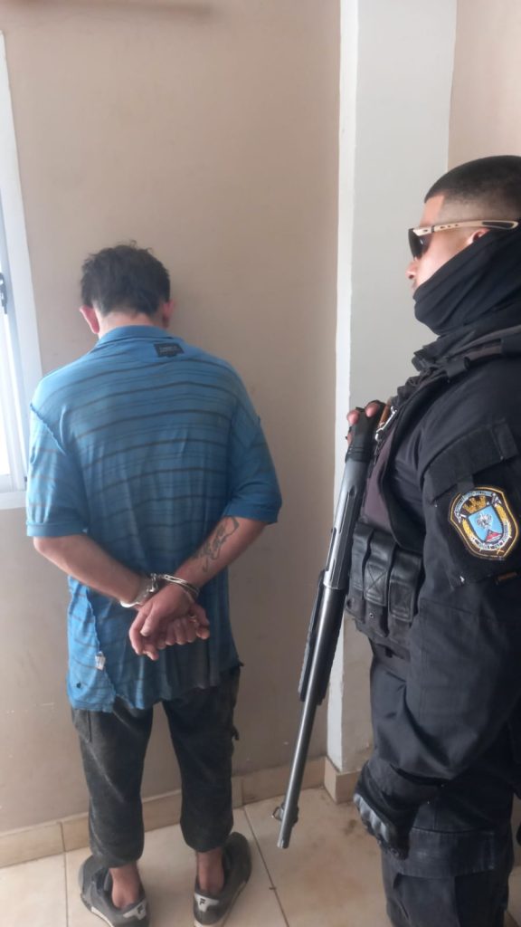 Lo atrapan robando carne picada y maquinitas de afeitar desde un conocido hipermercado