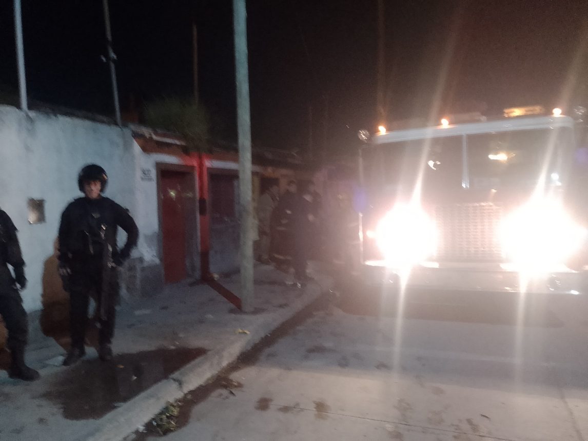 Bomberos sofocaron incendio en vivienda deshabitada del barrio La Católica