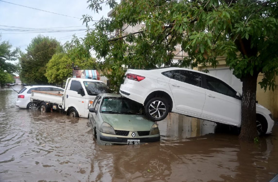 Milei le puso precio a su “generosidad” con Bahía Blanca: deberán pagar más de 43 millones de pesos