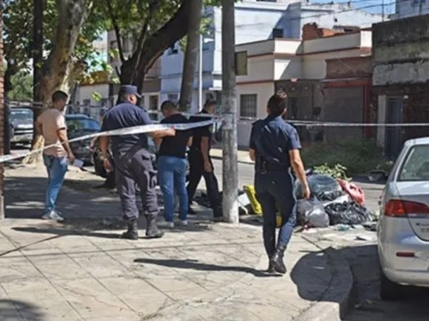 Terror en Ciudadela: hallaron una cabeza humana en un bolso abandonado