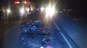Tragedia en Árraga: en un múltiple choque de autos y motos, murieron dos personas