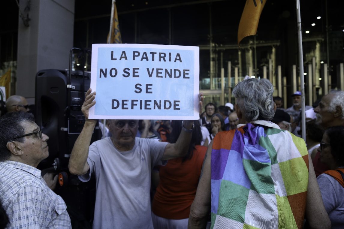 Como ya es costumbre, Policía y Gendarmería reprimieron a jubilados frente al Congreso