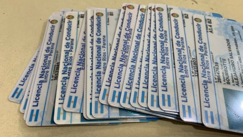 Milei confirmó cambios en las licencias de conducir mediante el Boletín Oficial