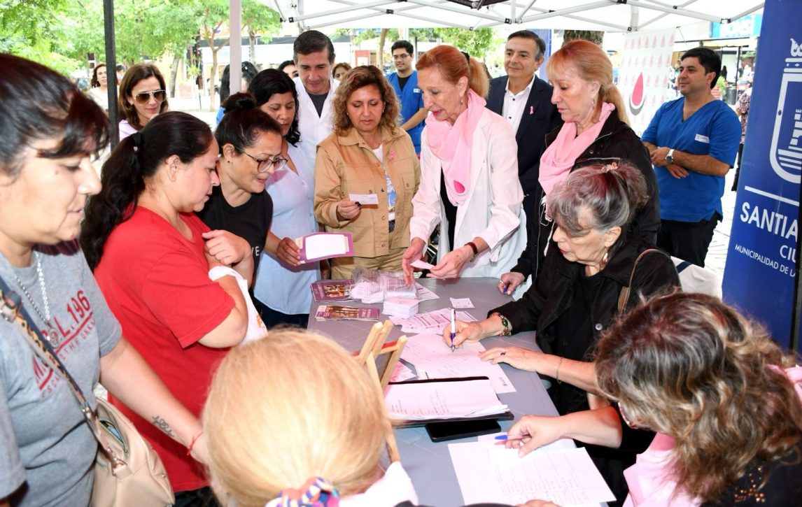 La Fundación Mujer llevó a cabo una campaña de prevención del cáncer de cuello uterino