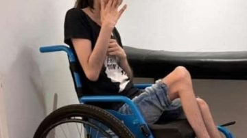 Delincuentes se llevaron la silla de ruedas de una joven con parálisis cerebral y piden ayuda para recuperarla