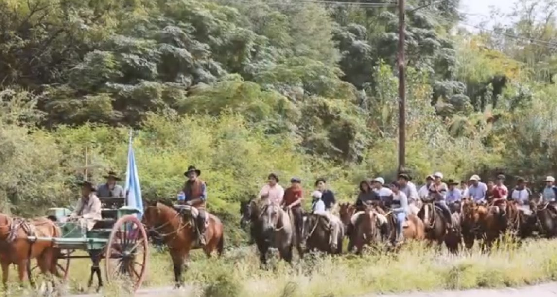 Vía Crucis gaucho, la propuesta de la iglesia santiagueña para recordar el camino de Jesús