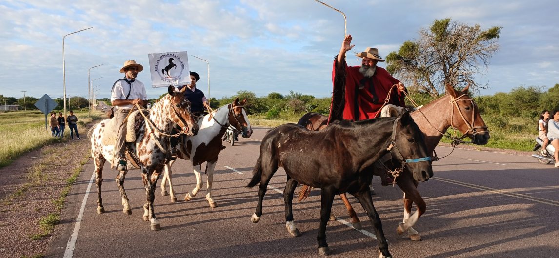 FOTOS: El Vallecito de Sumampa Viejo formó parte del paso de gauchos peregrinos hacia Luján