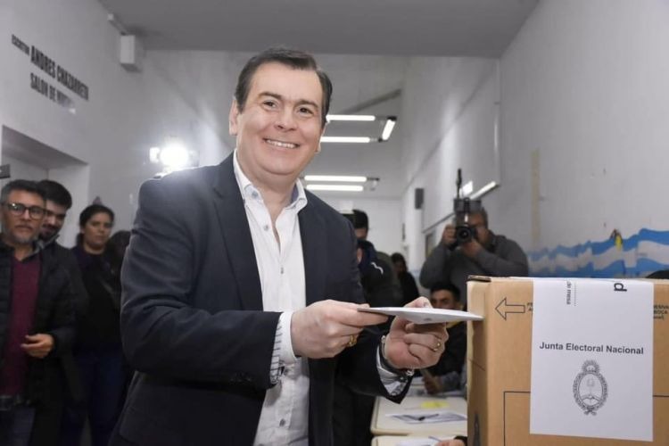 Santiago vota gobernador: ¿primera semana de agosto?