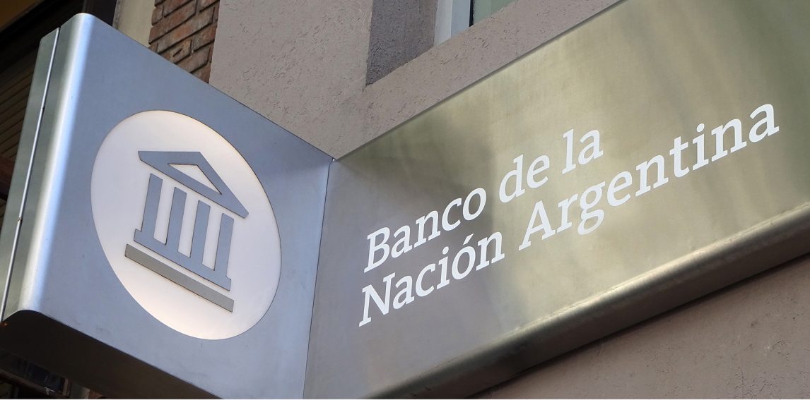 Cuáles son los 8 bancos a los que el Gobierno autorizó a abrir cuentas sueldo para empleados públicos