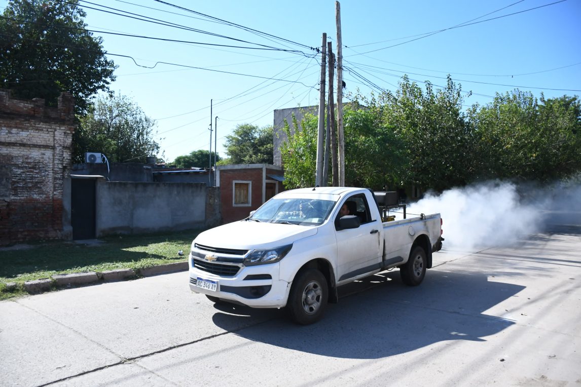 El cronograma de fumigaciones preventivas para esta semana en barrios de Capital