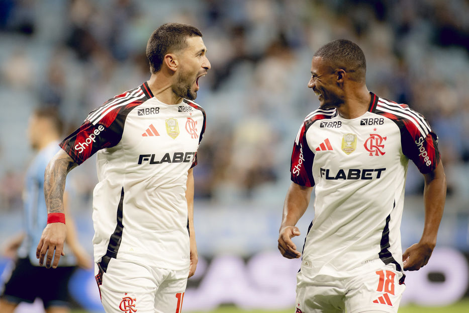 Tras el golpe que le dio el Ferro, Flamengo se recuperó con un triunfo ante Gremio