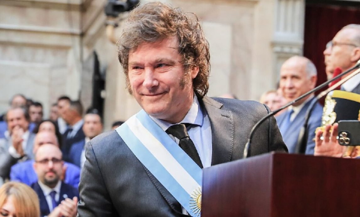 Javier Milei sobre el precio del dólar: “El tipo de cambio de cobertura sería de $ 900”