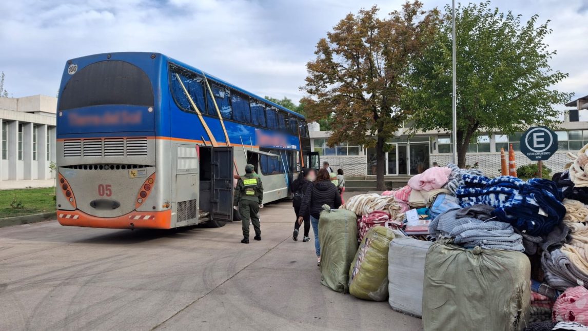 Más de $130 millones en mercadería trucha: cayeron dos colectivos en Mendoza