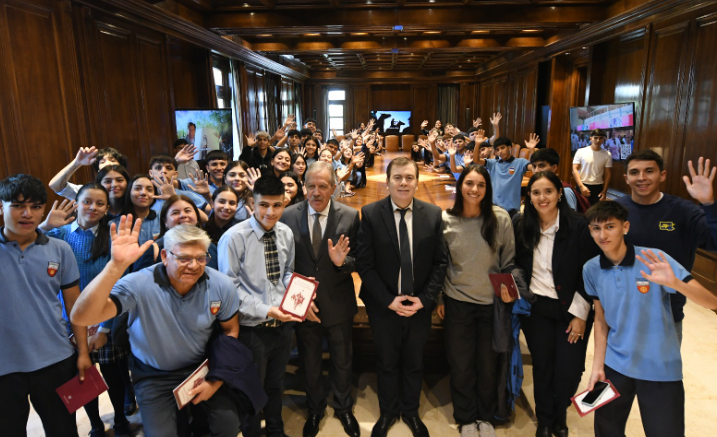 “Conociendo mi provincia”: 62 alumnos de Loreto fueron recibidos por Gerardo Zamora