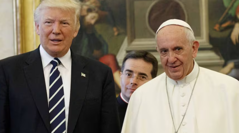 Donald Trump anunció que viajará al funeral del papa Francisco
