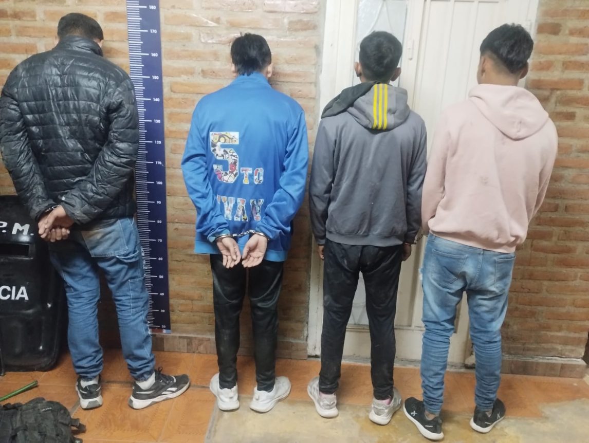 B° Villa Griselda, La Banda: sujetos llevaban casi 30 gramos de cocaína oculta en una media