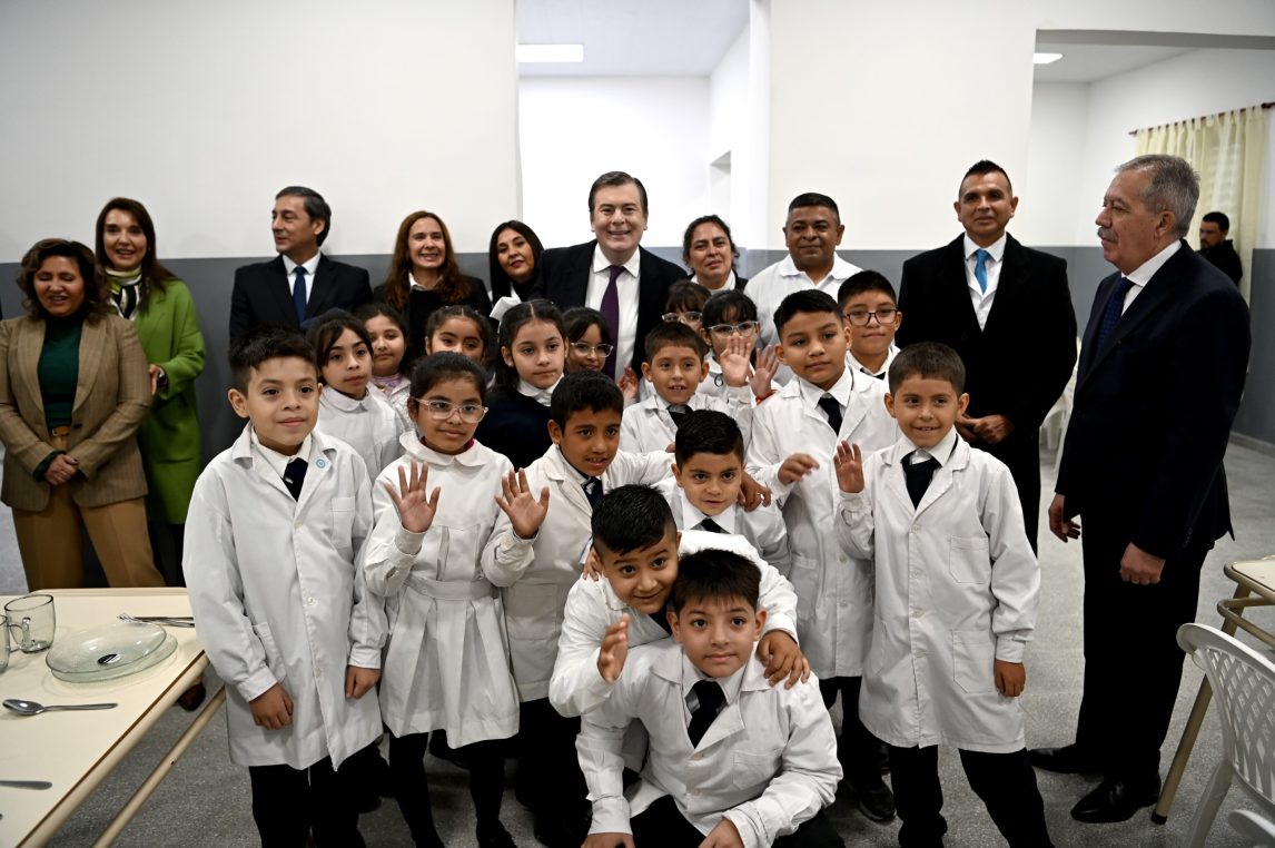 Gerardo Zamora inauguró la remodelación de la Escuela N° 824 “Dr. José Benjamín Gorostiaga”
